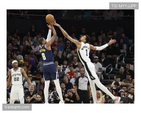 详细解读防守三秒 NBA 规则具体是如何界定违例行为的
